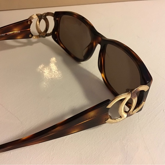 Vintage Chanel Sunglasses with Case - Picture 6 of 10